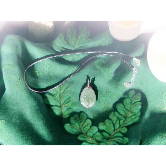 Green Aventurine Tree of Life Pendant Necklace Healing Crystal Jewelry 18" Cord - Picture 3 of 9